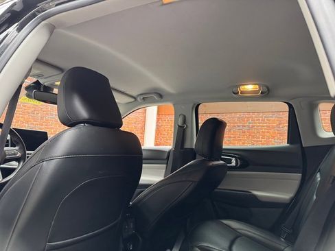 Used 2022 Jeep Compass Limited image 24