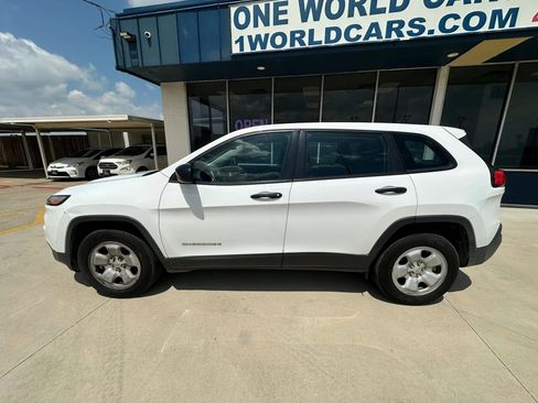Used 2016 Jeep Cherokee Sport AWD/4WD image 2