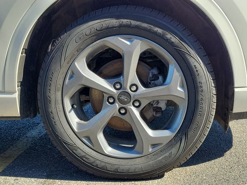 Used 2024 Ford Escape ST-Line Select AWD/4WD image 5