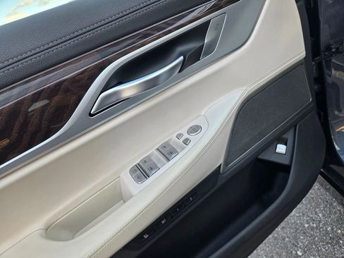 Used 2020 BMW 740i w/ Premium Package image 24
