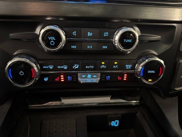 Used 2024 Ford F350 Lariat w/ Lariat Ultimate Package AWD/4WD image 28