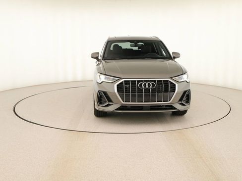 Used 2025 Audi Q3 2.0T Premium w/ Convenience Package AWD/4WD image 11