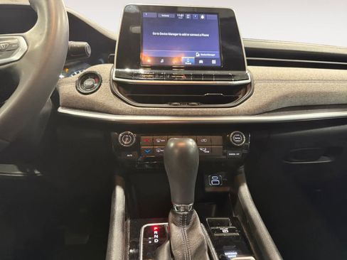 Used 2022 Jeep Compass Latitude w/ Mopar Graphics Package image 12