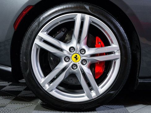 Certified 2023 Ferrari Portofino M image 11