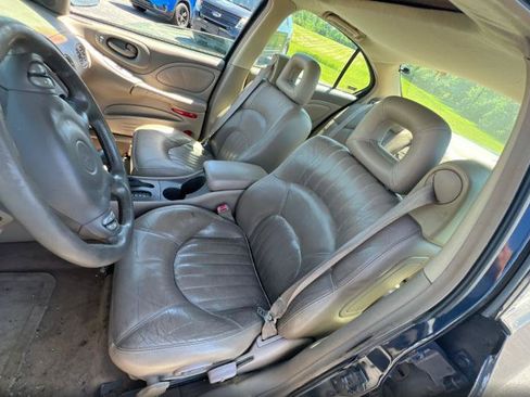 Used 2002 Pontiac Bonneville SLE w/ Heat & Seat Pkg FWD image 12