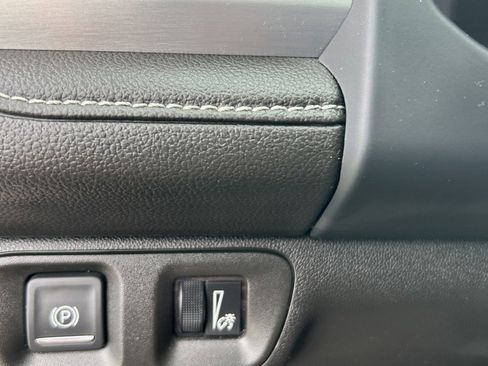 Used 2023 GMC Acadia SLE w/ Driver Convenience Package FWD image 32