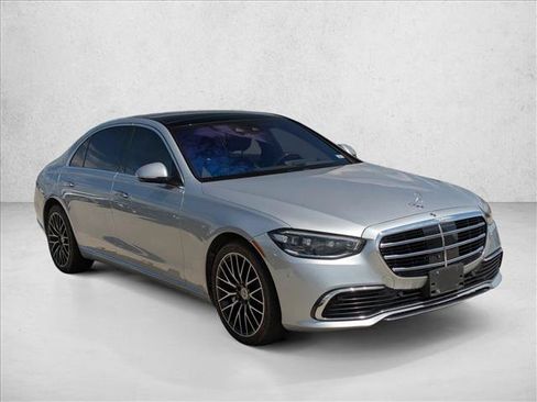 Used 2021 Mercedes-Benz S 580 4MATIC Sedan image 3
