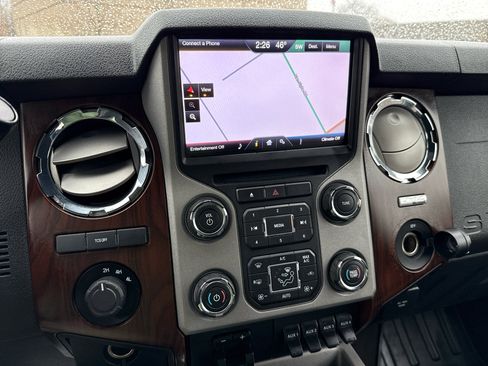 Used 2013 Ford F450 Lariat w/ FX4 4X4 Off-Road Pkg image 15