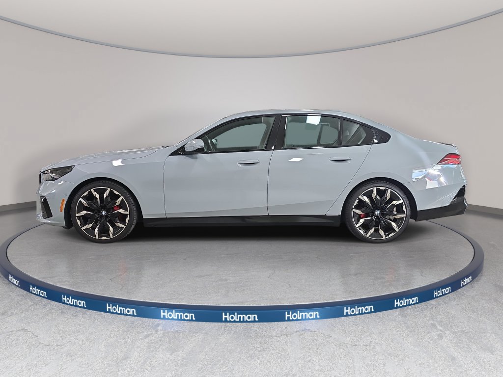 Used 2026 BMW 530i w/ M Sport Package RWD image 11