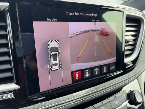New 2026 Chrysler Pacifica Select w/ S Appearance Package FWD image 17