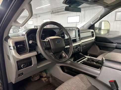 Used 2024 Ford F250 XLT AWD/4WD image 8