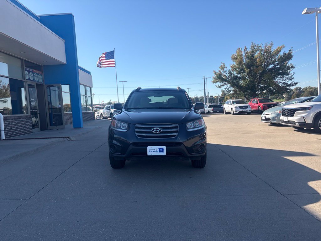 Used 2012 Hyundai Santa Fe GLS FWD image 2