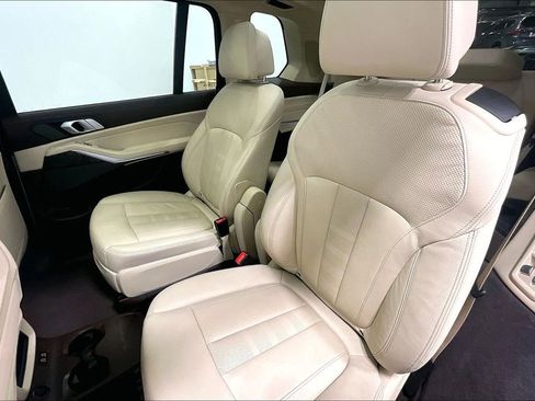 Used 2019 BMW X7 xDrive50i w/ Premium Package image 28