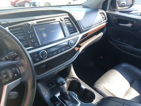 Used 2015 Toyota Highlander Limited image 51