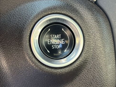 Used 2022 GMC Sierra 2500 Denali w/ Denali Ultimate Package image 39