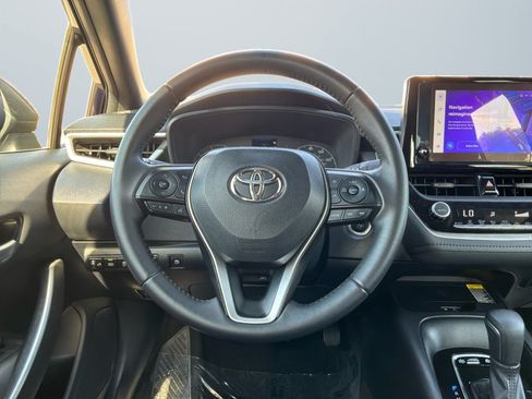 Used 2024 Toyota Corolla SE w/ SE Package FWD image 11