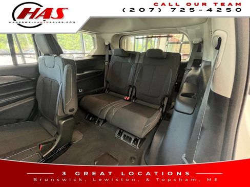 Used 2023 Jeep Grand Cherokee L Laredo AWD/4WD image 14