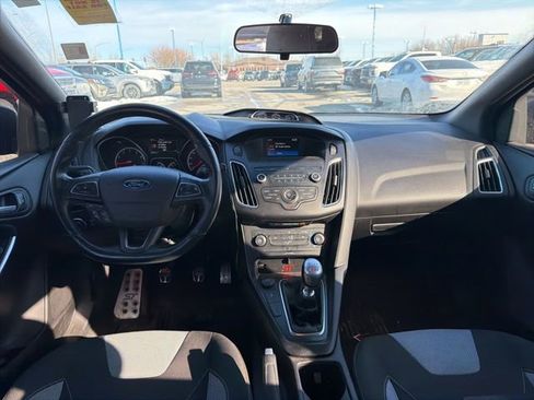 Used 2018 Ford Focus ST image 14