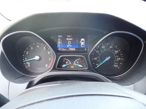 Used 2015 Ford Focus SE w/ SE Sport Package FWD image 31