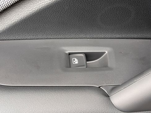 New 2026 Volkswagen Tiguan S image 27