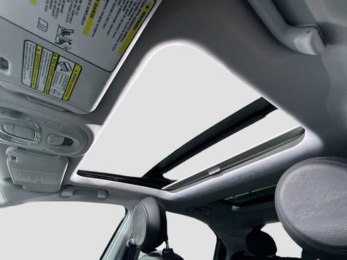 Used 2019 FIAT 500X Pop image 21