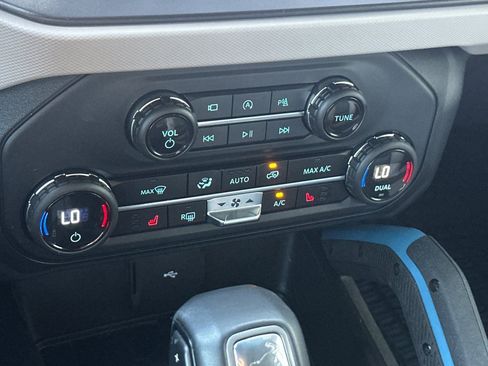 Used 2023 Ford Bronco Wildtrak image 21