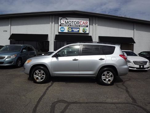 Used 2012 Toyota RAV4 FWD w/ Value Pkg image 2