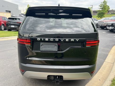 Certified 2025 Land Rover Discovery S AWD/4WD image 6