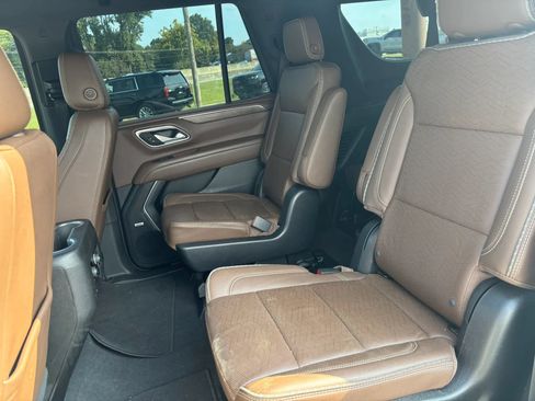Used 2022 Chevrolet Tahoe High Country AWD/4WD image 15