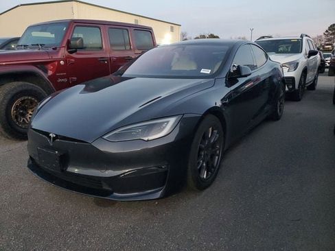Used 2024 Tesla Model S image 3