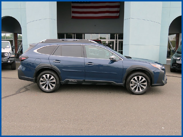 Used 2024 Subaru Outback Touring XT AWD/4WD image 2