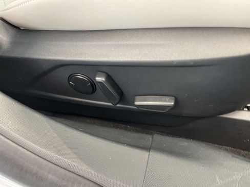 Used 2022 Ford Mustang Mach-E Premium RWD image 33