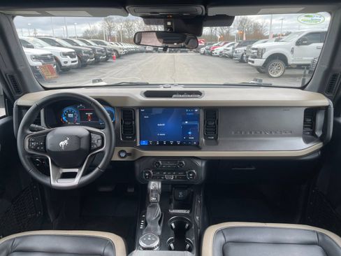 Used 2025 Ford Bronco Big Bend image 15