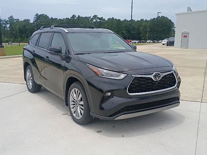 New 2026 Toyota Highlander Platinum