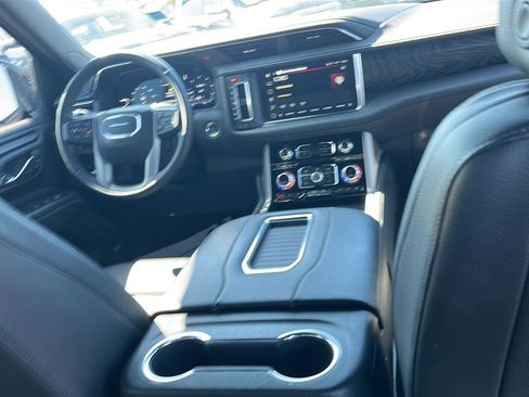 Used 2023 GMC Yukon Denali image 31