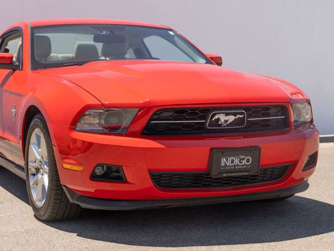 Used 2011 Ford Mustang Premium w/ 202A Rapid Spec Order Code RWD image 3