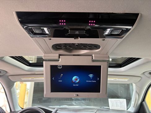 Used 2020 Cadillac Escalade Premium Luxury image 50