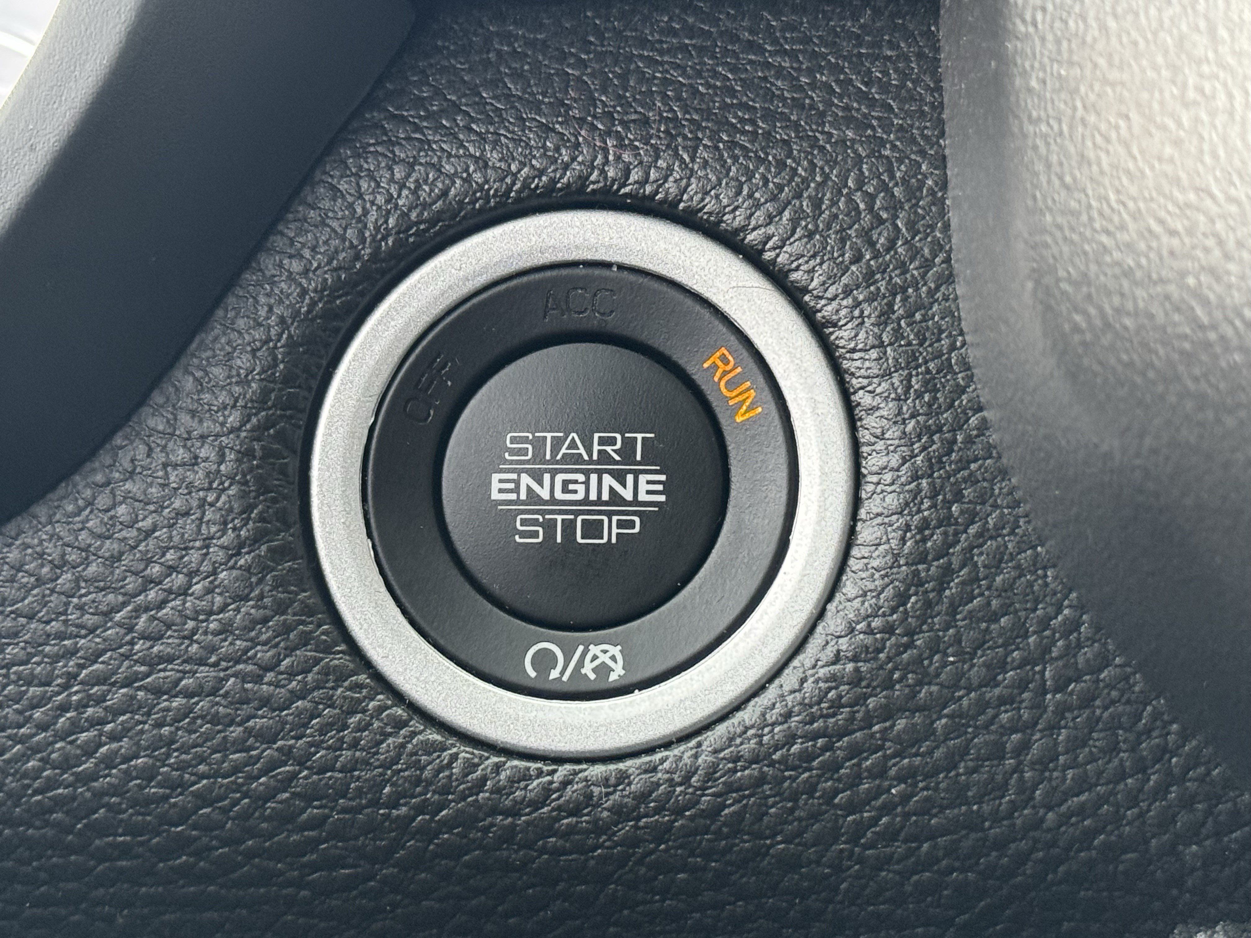 Used 2023 RAM 1500 Laramie RWD image 33