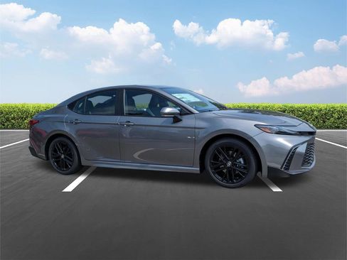 New 2026 Toyota Camry SE FWD image 2