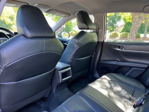 Used 2022 Toyota Camry SE FWD image 14