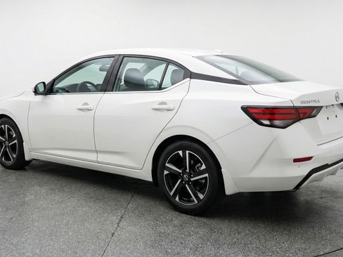Used 2025 Nissan Sentra SV FWD image 6