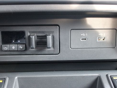 Certified 2022 Nissan Titan SV w/ SV Convenience Package image 20