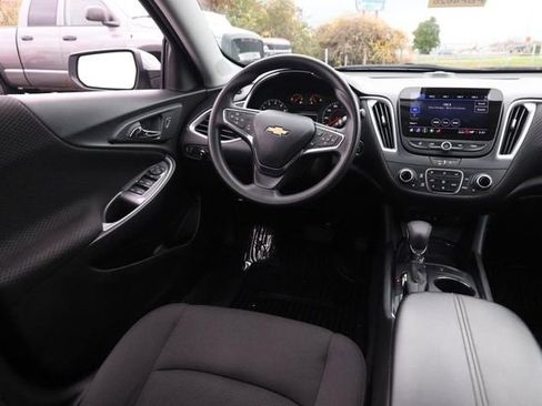 Used 2024 Chevrolet Malibu LT image 20