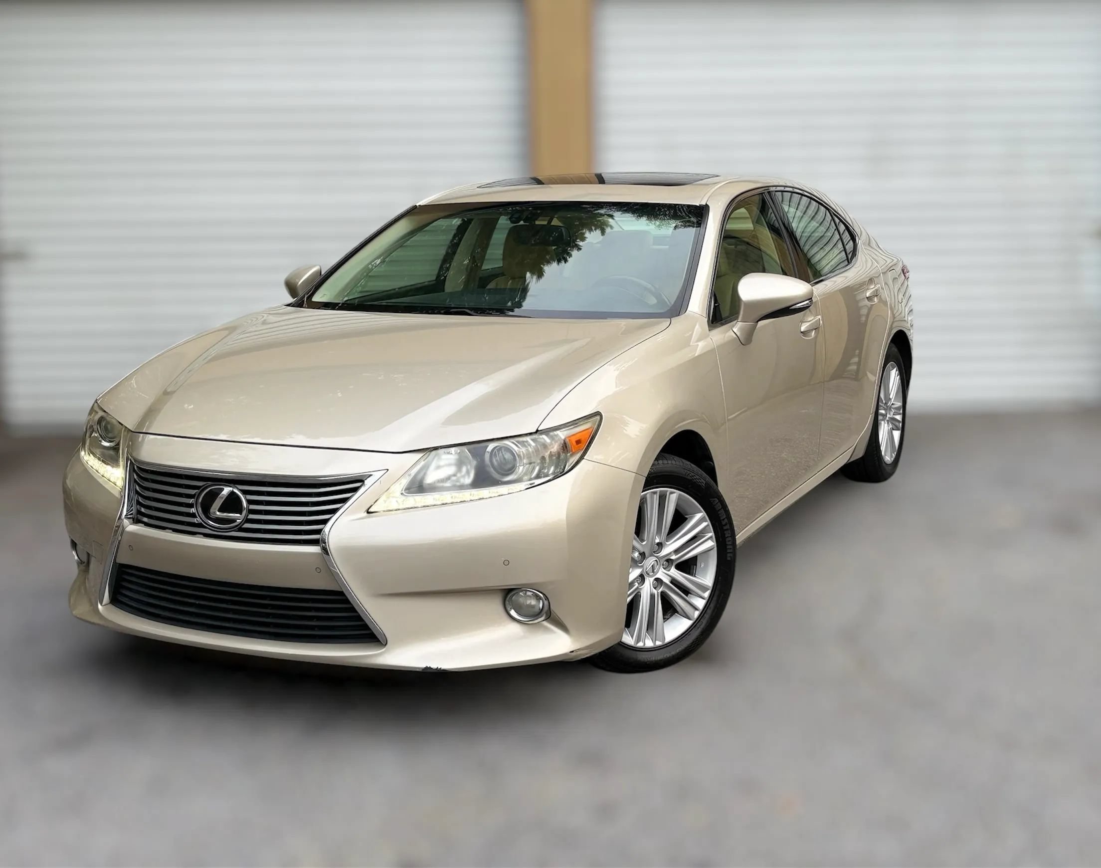 Used 2015 Lexus ES 350 w/ Premium Package FWD image 1