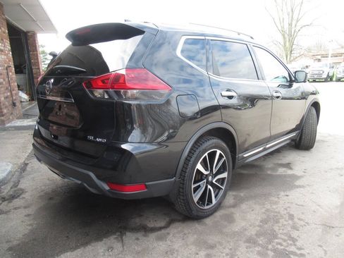 Used 2018 Nissan Rogue AWD image 11