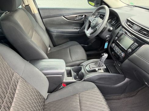 Used 2018 Nissan Rogue S FWD image 16