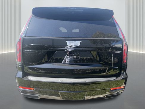 Used 2025 Cadillac Escalade Sport Platinum image 5