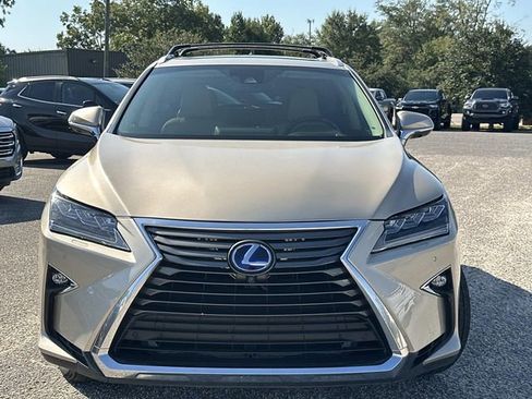 Used 2019 Lexus RX 450hL Luxury image 2