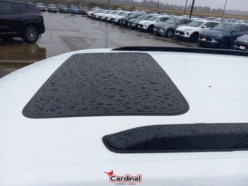 Used 2024 Jeep Grand Cherokee L Laredo image 18