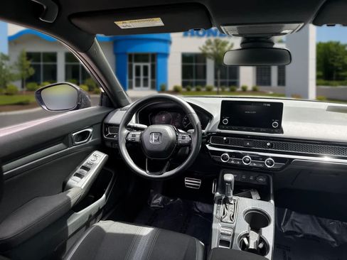 Used 2025 Honda Civic Sport image 31